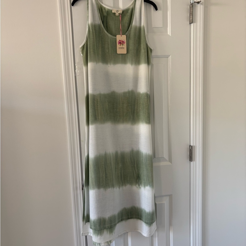 Entro Green and White Tie-Dye Sleeveless Dress